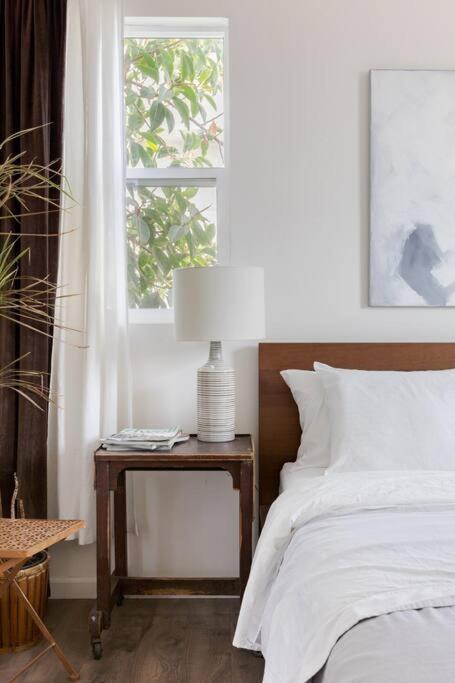 Take It Easy On The Porch In A Hollywood Hideaway Casa de férias *